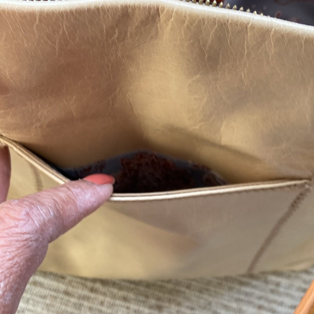 HOBO Beige Leather Tote with Brown Straps - Picture 7 of 12